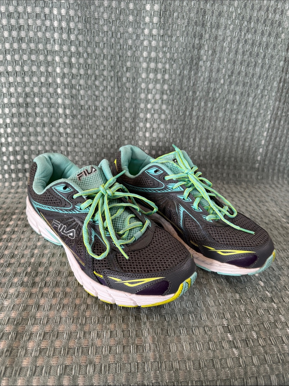FILA Women's Running Shoes Sneakers Gray, Teal & Neon Size 10